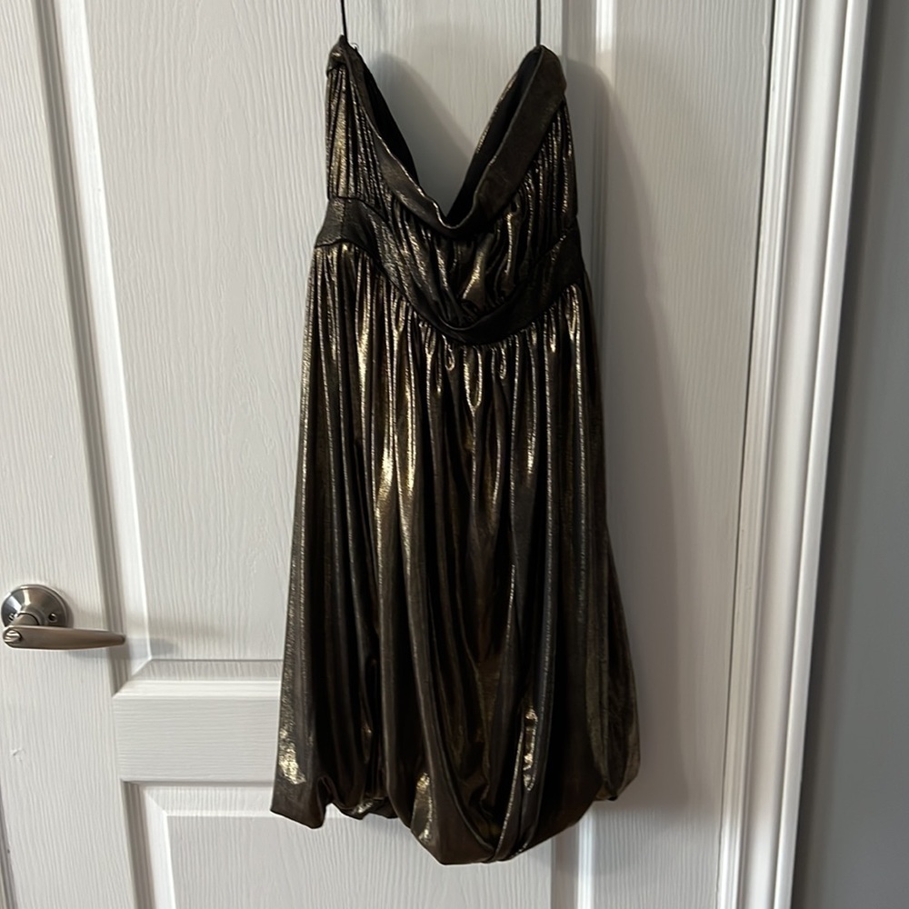 STRAPLESS shiny gold bubble dress - Picture 6 of 9